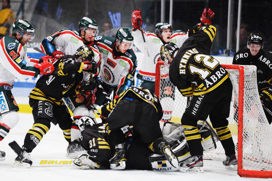 Jubel i Frölunda vid 3-4-målet
