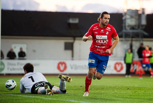 Matteo Blomqvist Zampi, Öster slår in 1-0 och jublar