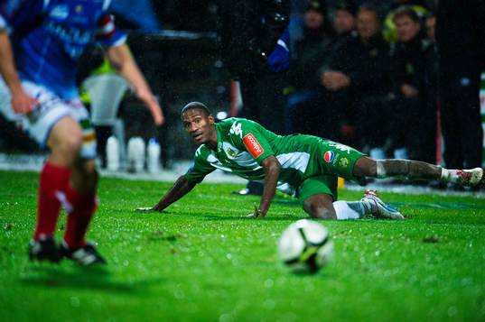 jose Monteiro, Hammarby, halkar på gräset
