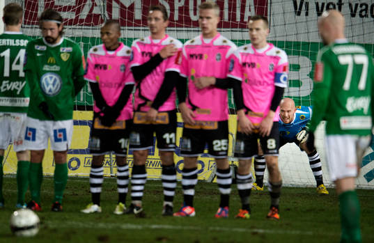 Max Mölder, Landskrona, fick hoppa in som målvakt