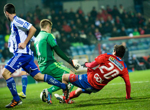 Straff, Alejandro Bedoya, Helsingborg, fälls av Hjalmar