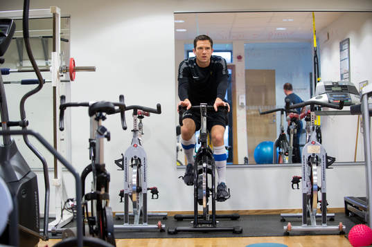 Martin Ericsson, Häcken, kör rehabträning
