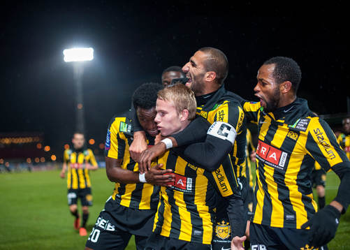 Oscar Lewicki, Häcken, gör 1-0, jubel