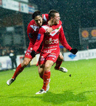 2-3, Matchhjälten Viktor Claesson, Elfsborg, grattas av