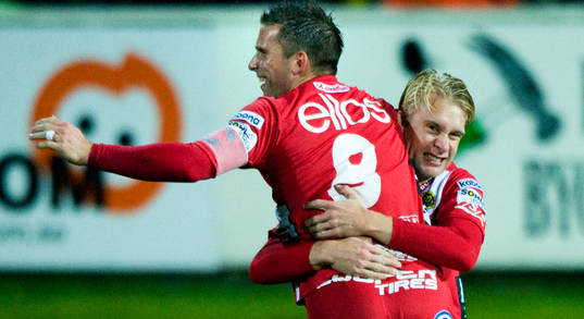 0-2 Anders Svensson, Elfsborg, grattas av Johan Larsson