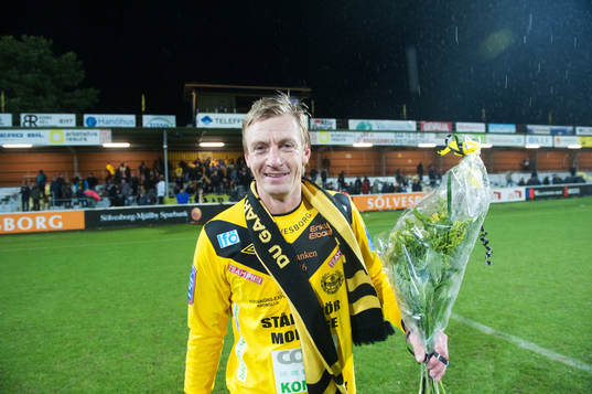 Patrik Rosengren, Mjällby, lämnar här Strandvallen,
