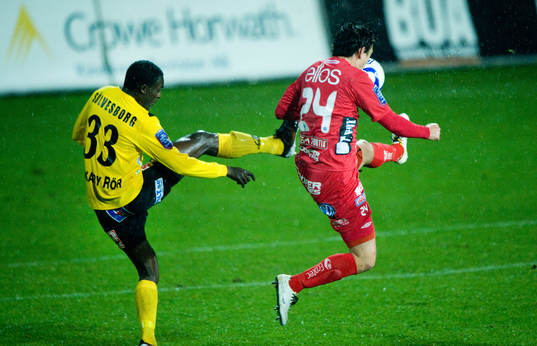 Stefan Ishizaki, Elfsborg får en fot i baken av Gbenga