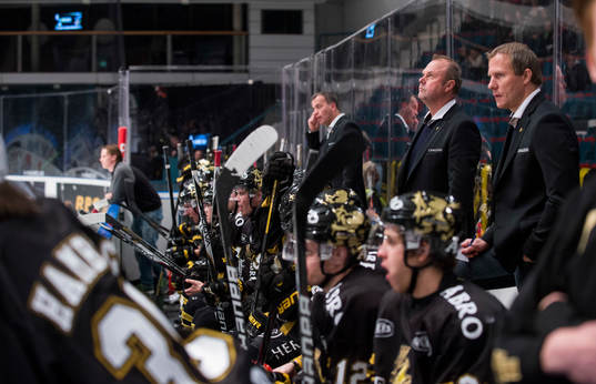 Deppigt på AIK bänken