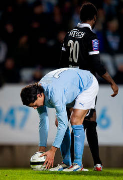 det blir straff, en straff som Miiko Albornoz, Malmö FF,