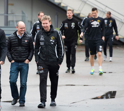 Peter Wettergren, tränare ihop med truppen till