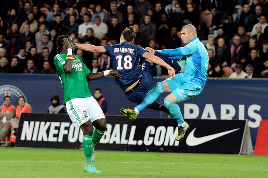 Choc Zlatan Ibrahimovic / Stephane RUFFIER - 03.11.2012 -