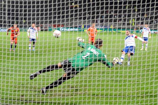But Lisandro LOPEZ - 04.11.2012 - Lyon / Bastia - 11 eme