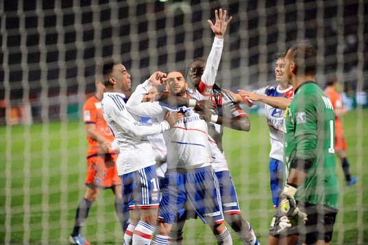 Joie Lisandro LOPEZ / Bafetimbi GOMIS / Yoann GOURCUFF -