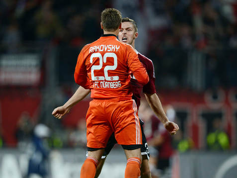 Jubel v.l. Torwart Patrick Rakovsky, Per Nilsson (Nuernberg)