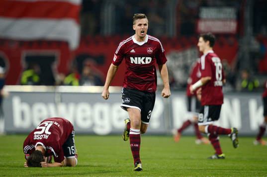 Jubel v.l. Timm Klose, Per Nilsson (Nuernberg)