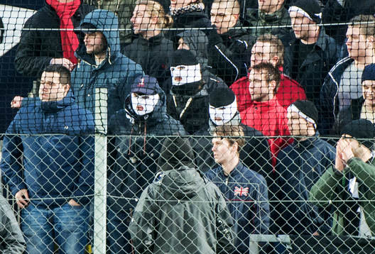 Maskerde personer i Landskronas klack