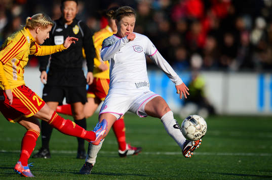 Annica Svensson, Tyresö jagar Malmös Katrin Schmidt