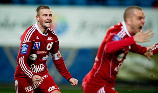 Tobias Solberg, Degerfors, jublar vid slutsignal