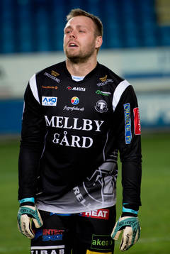 Fredrik Persson, målvakt, Trelleborg gråter