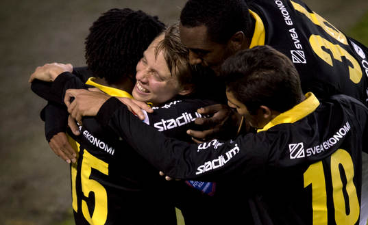 Viktor Lundberg, AIK jublar