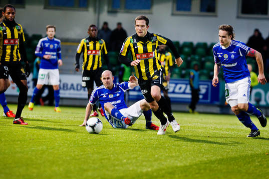 GIF Sundsvalls #5 Roger Risholt faller