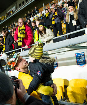 Anders Svensson med sonen Edvin, Anders fru Elin i