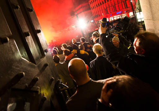 Stora torget Borås. Spelarna möter fansen. Glädje