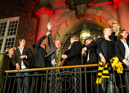 Elfsborg hyllas på Rådhustrappan i Borås. Stefan