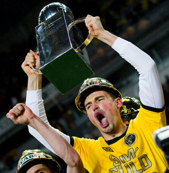 Kevin Stuhr - Ellegaard, målvakt Elfsborg lyfter Lennart