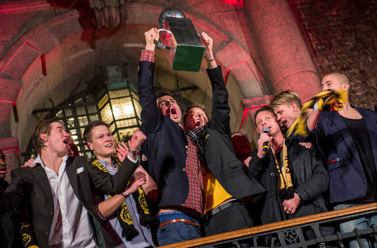 Kevin Stuhr Ellegaard, målvakt, och David Elm, Elfsborg,