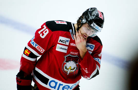 Ludvig Rensfeldt, Malmö Redhawks, fick ett slag över