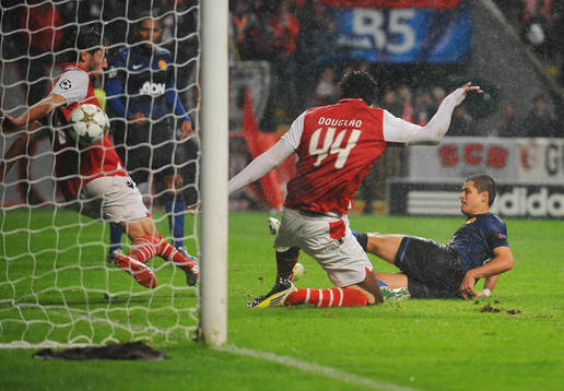 Football - Sporting Braga v Manchester United - UEFA