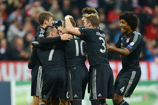 0 Jubel v.l. Thomas Mueller, Franck Ribery, Torschuetze