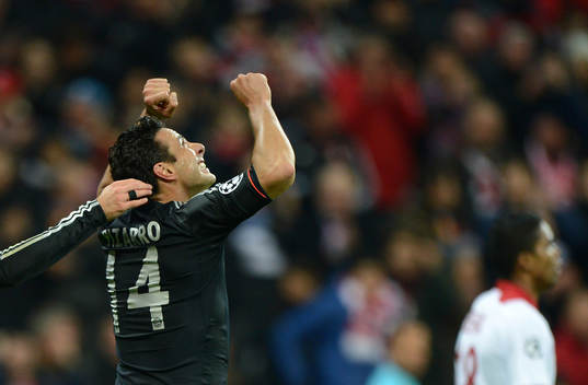 0 Jubel Claudio Pizarro (Bayern)