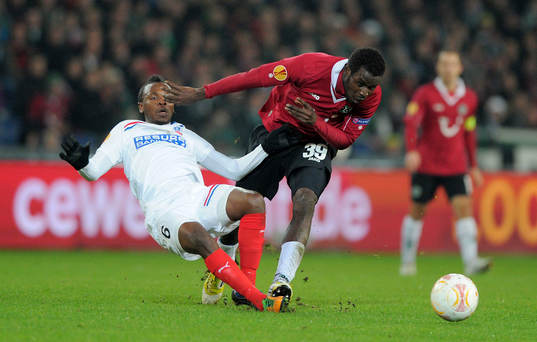 v.l. May Mahlangu, Mame Biram Diouf (96)