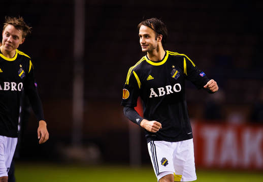 Helgi Danielsson, AIK, visar glädje