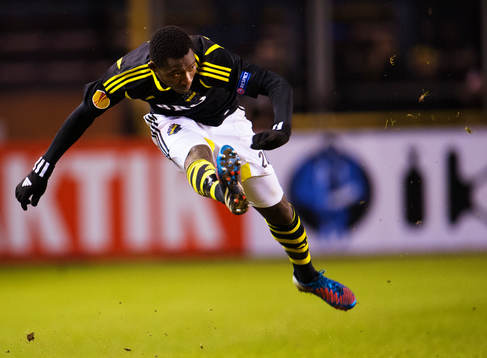 Moro Ibrahim, AIK, skjuter