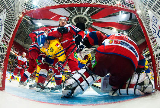 Evgeni Medvedev och Nikolai Zherdev, Ryssland, ger sig på