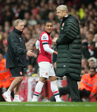 Football - Arsenal v Fulham - Barclays Premier League -