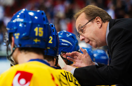 Pär Mårts, förbundskapten, Sverige, manar på spelarna