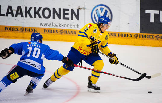 Niklas Hagman, Finland, sträcker sig