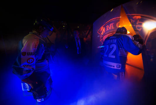 Sakari Salminen och Teemu Eronen, Finland, gör entré