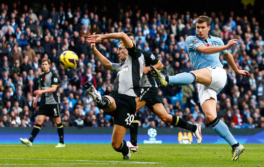 Football - Manchester City v Tottenham Hotspur - Barclays