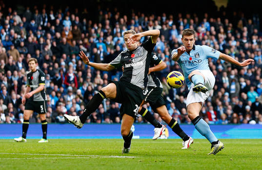 Football - Manchester City v Tottenham Hotspur - Barclays