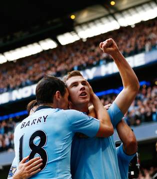 Football - Manchester City v Tottenham Hotspur - Barclays