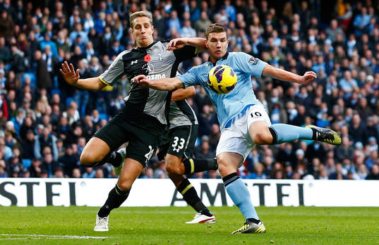 Football - Manchester City v Tottenham Hotspur - Barclays