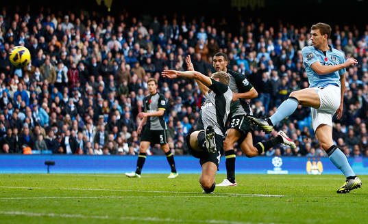 Football - Manchester City v Tottenham Hotspur - Barclays