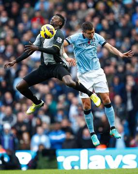 Football - Manchester City v Tottenham Hotspur - Barclays