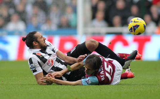 Football - Newcastle United v West Ham United - Barclays
