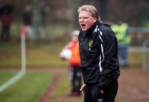 Jörgen Lennartsson, tränare Elfsborg, skriker till